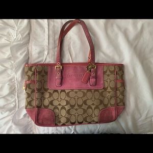 Coach Shoulder Purse: Circa 2000s